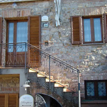 Antica Fonte Residenza Di Country house