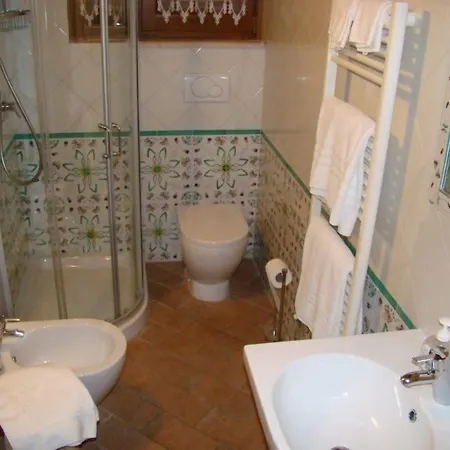 Antica Fonte Residenza Di *